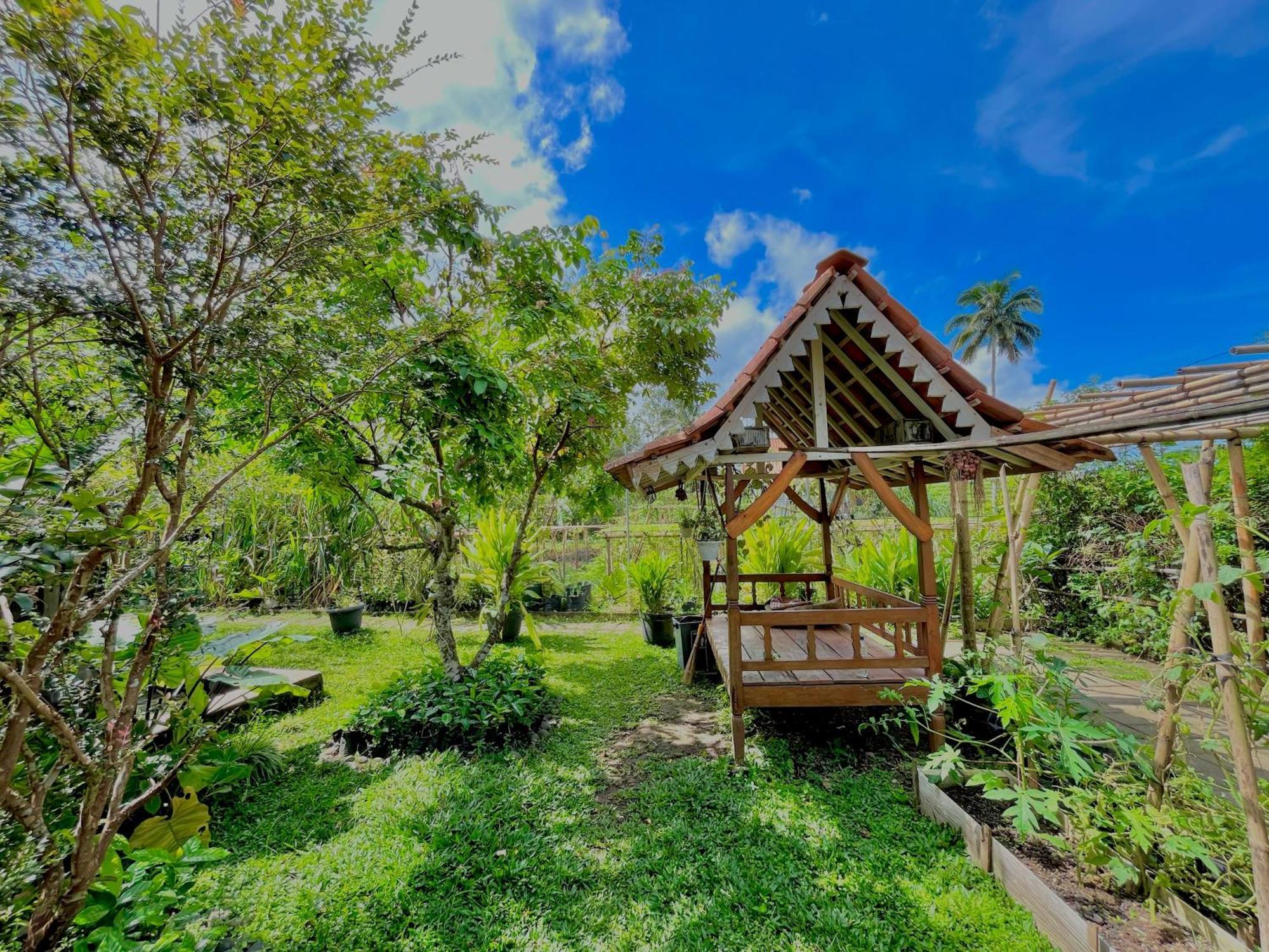 Pondok Isoke Bunggalow Banyuwangi  Exterior photo